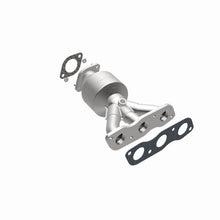 Load image into Gallery viewer, MagnaFlow Exhaust Products 51772 OEM Grade Manifold Catalytic Converter for Select Mitsubishi Outlander