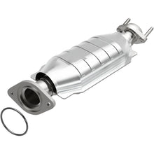 Load image into Gallery viewer, MagnaFlow Exhaust Products 25210 HM Grade Direct-Fit Catalytic Converter for Select Ford Five Hundred, Ford Freestyle, Mercury Montego