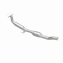 Load image into Gallery viewer, MagnaFlow Exhaust Products 51526 OEM Grade Direct-Fit Catalytic Converter for Select Volkswagen Beetle, Volkswagen Golf, Volkswagen Jetta