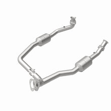 Load image into Gallery viewer, MagnaFlow Exhaust Products 4583378 California CARB Direct-Fit Catalytic Converter for Select Ford E-150, Ford E-150 Club Wagon, Ford E-250, Ford E-350 Club Wagon, Ford E-350 Super Duty