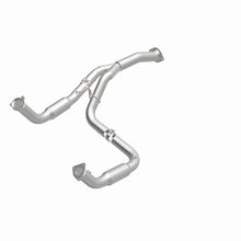 Load image into Gallery viewer, MagnaFlow Exhaust Products 4551252 California CARB Direct-Fit Catalytic Converter for Select Chevrolet Silverado HD, Chevrolet Silverado HD, GMC Sierra HD, GMC Sierra HD