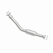 Load image into Gallery viewer, MagnaFlow Exhaust Products 51996 OEM Grade Direct-Fit Catalytic Converter for Select Chevrolet Malibu, Oldsmobile Achieva, Oldsmobile Alero, Oldsmobile Cutlass, Pontiac Grand Am