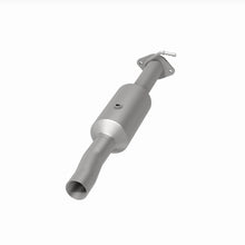 Load image into Gallery viewer, MagnaFlow Exhaust Products 280434 OEM Grade Direct-Fit Catalytic Converter for Select Ford F-350 Super Duty, Ford F-450 Super Duty, Ford F-550 Super Duty