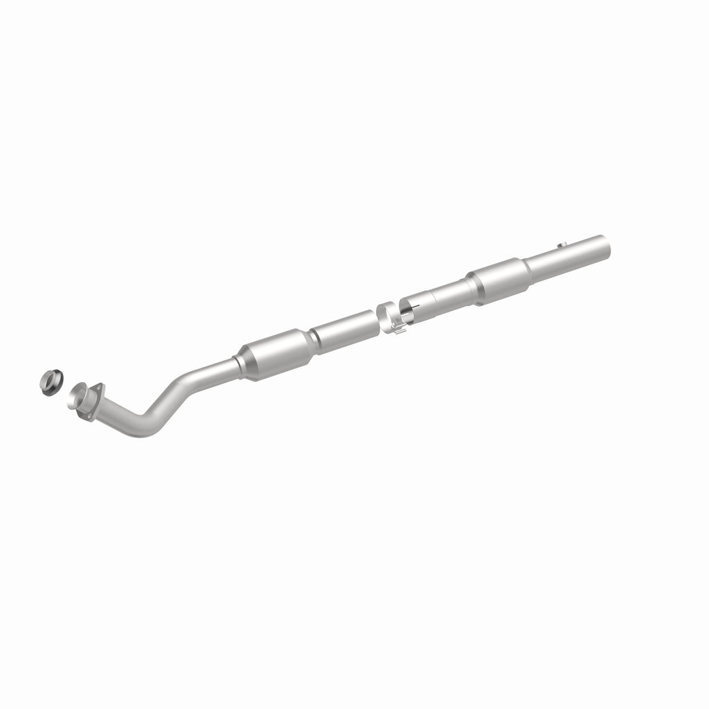 MagnaFlow Exhaust Products 52051 OEM Grade Direct-Fit Catalytic Converter for Select Chevrolet Express 1500, Chevrolet Express 2500, Chevrolet Express 3500, GMC Savana 1500, GMC Savana 2500, GMC Savana
