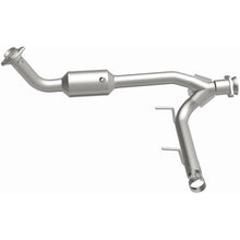 Load image into Gallery viewer, MagnaFlow Exhaust Products 4451165 California CARB Direct-Fit Catalytic Converter for Select Lincoln Navigator