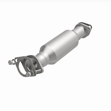Load image into Gallery viewer, MagnaFlow Exhaust Products 5592426 California CARB Direct-Fit Catalytic Converter for Select Hyundai Santa Fe