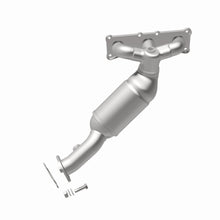 Load image into Gallery viewer, MagnaFlow Exhaust Products 5531763 California CARB Manifold Catalytic Converter for Select BMW 128i, BMW 325i, BMW 325xi, BMW 328i, BMW 328i xDrive, BMW 328xi, BMW 330i, BMW 330xi