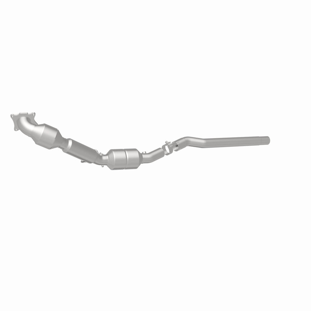 MagnaFlow Exhaust Products 52380 OEM Grade Direct-Fit Catalytic Converter for Select Volkswagen CC, Volkswagen Passat
