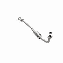 Load image into Gallery viewer, MagnaFlow Exhaust Products 23654 HM Grade Direct-Fit Catalytic Converter for Select Chevrolet Metro, Geo Metro
