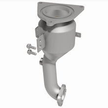Load image into Gallery viewer, MagnaFlow Exhaust Products 5531889 California CARB Direct-Fit Catalytic Converter for Select Ford Fusion, Mercury Milan