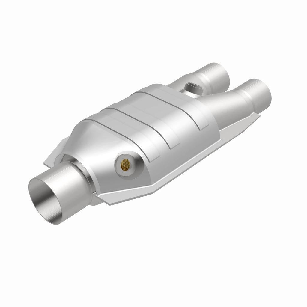 MagnaFlow Exhaust Products 51667 OEM Grade Universal Catalytic Converter for Select Dodge Ram 1500, Dodge Ram 2500, Dodge Ram