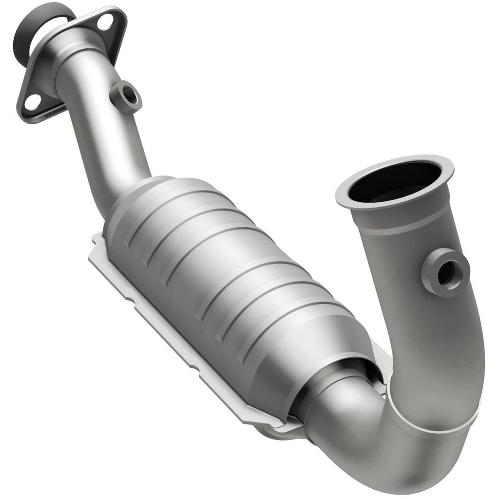 MagnaFlow Exhaust Products 49583 OEM Grade Direct-Fit Catalytic Converter for Select Jeep Liberty