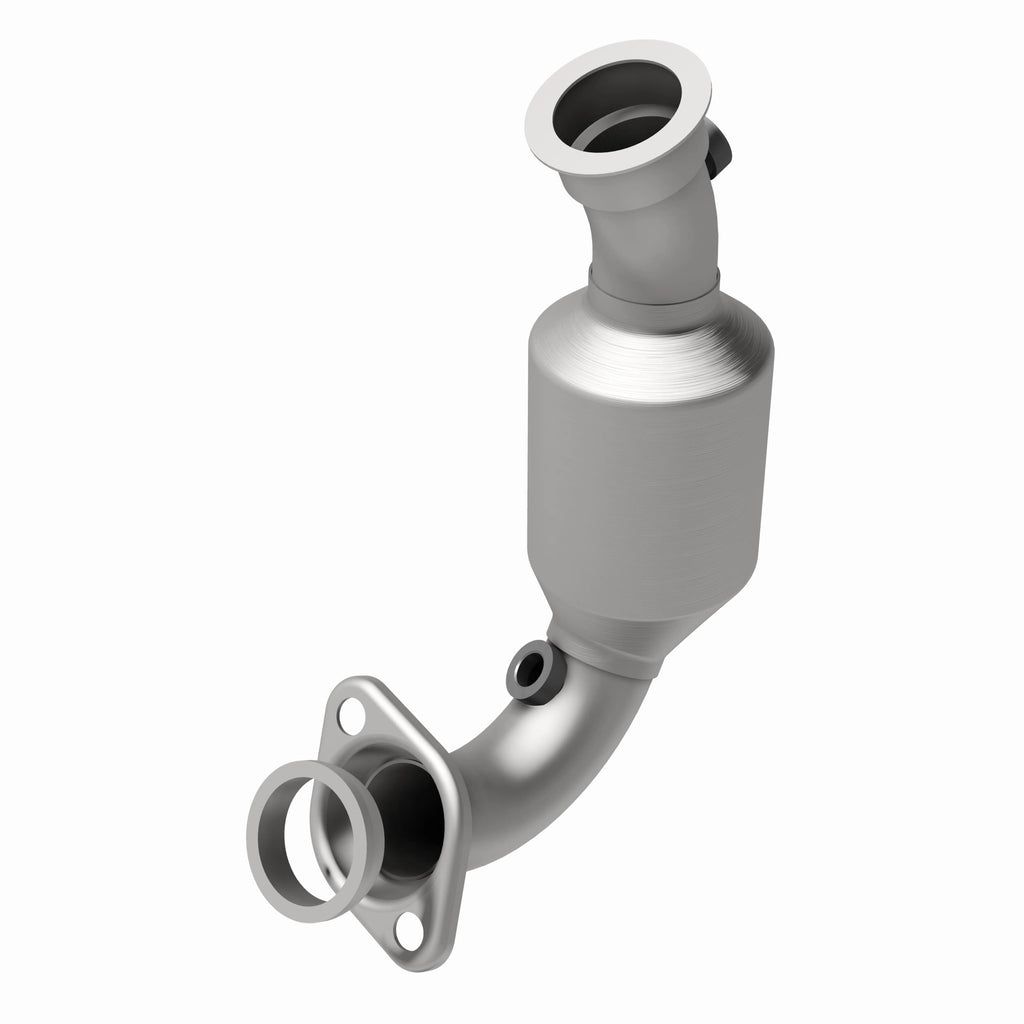 MagnaFlow Exhaust Products 49745 OEM Grade Direct-Fit Catalytic Converter for Select Jeep Liberty