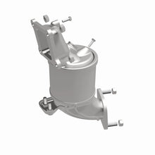 Load image into Gallery viewer, MagnaFlow Exhaust Products 290133 OEM Grade Manifold Catalytic Converter for Select Hyundai Santa Cruz, Hyundai Tucson, Kia Sorento, Kia Sportage
