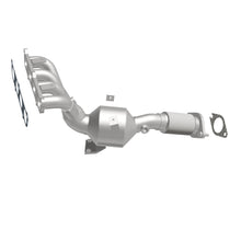 Load image into Gallery viewer, MagnaFlow Exhaust Products 5531552 California CARB Manifold Catalytic Converter for Select Ford Fiesta