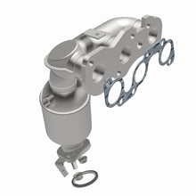 Load image into Gallery viewer, MagnaFlow Exhaust Products 51641 OEM Grade Manifold Catalytic Converter for Select Lexus ES300, Toyota Avalon, Toyota Camry, Toyota Sienna, Toyota Solara