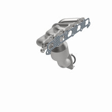 Load image into Gallery viewer, MagnaFlow Exhaust Products 4583862 California CARB Manifold Catalytic Converter for Select Chevrolet Colorado, GMC Canyon, Hummer H3, Isuzu i-350