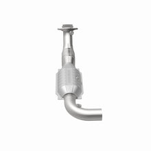 Load image into Gallery viewer, MagnaFlow Exhaust Products 447177 California CARB Direct-Fit Catalytic Converter for Select Ford E-150 Econoline, Ford E-150 Econoline Club Wagon, Ford Expedition, Ford F-150, Ford F-250