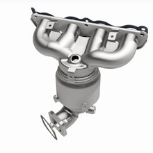 Load image into Gallery viewer, MagnaFlow Exhaust Products 5531081 California CARB Manifold Catalytic Converter for Select Kia Forte