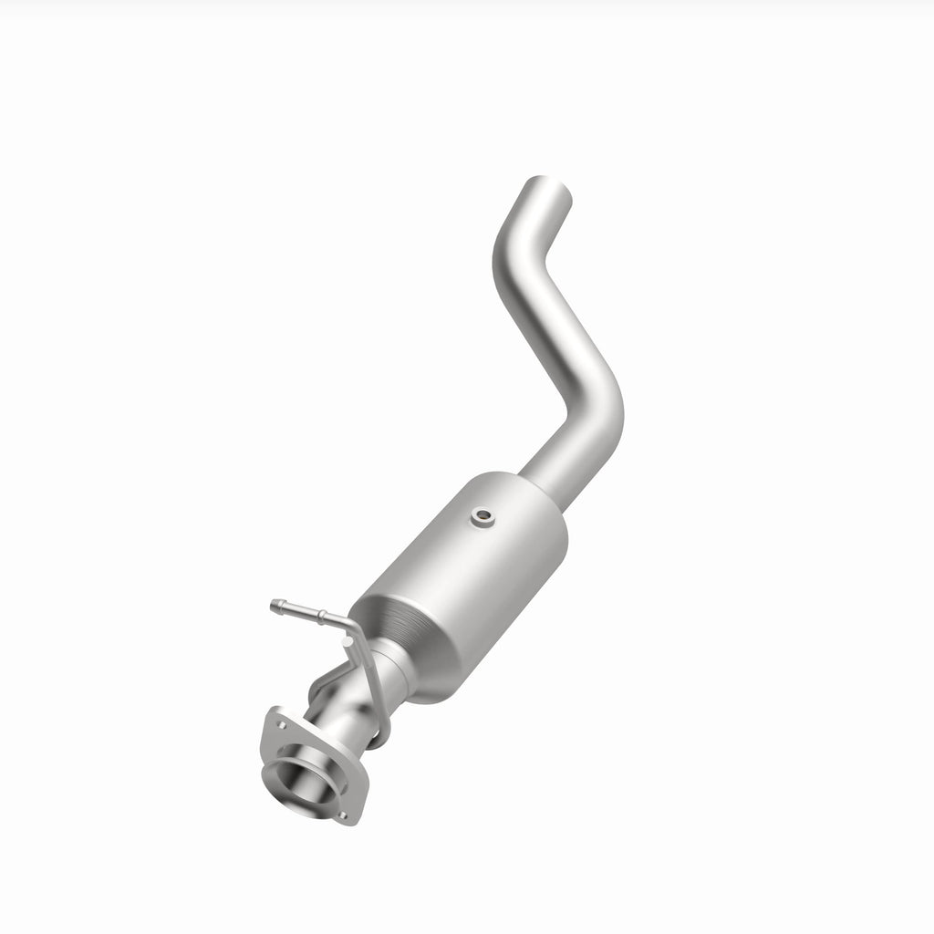 MagnaFlow Exhaust Products 280444 OEM Grade Direct-Fit Catalytic Converter for Select Ford F-650, Ford F-750