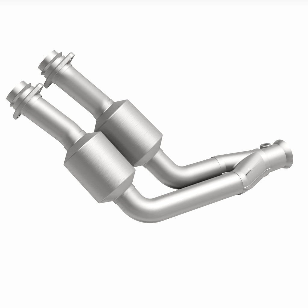 MagnaFlow Exhaust Products 24226 HM Grade Direct-Fit Catalytic Converter for Select Jaguar Vanden Plas, Jaguar XJ6