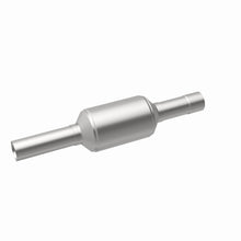 Load image into Gallery viewer, MagnaFlow Exhaust Products 3391221 California CARB Direct-Fit Catalytic Converter for Select Jeep Cherokee, Jeep Grand Cherokee, Jeep Wrangler