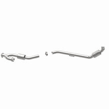 Load image into Gallery viewer, MagnaFlow Exhaust Products 5411582 California CARB Direct-Fit Catalytic Converter for Select Mercedes-Benz CLK320