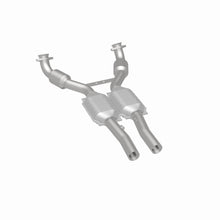 Load image into Gallery viewer, MagnaFlow Exhaust Products 441137 California CARB Direct-Fit Catalytic Converter for Select Chevrolet Corvette
