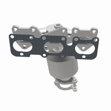 Load image into Gallery viewer, MagnaFlow Exhaust Products 51685 OEM Grade Manifold Catalytic Converter for Select Hyundai Azera, Hyundai Entourage, Hyundai Sonata, Kia Sedona