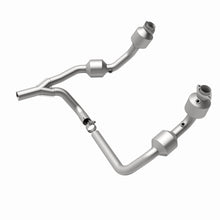 Load image into Gallery viewer, MagnaFlow Exhaust Products 5582689 California CARB Direct-Fit Catalytic Converter for Select Jeep Wrangler