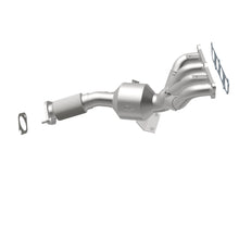Load image into Gallery viewer, MagnaFlow Exhaust Products 5531552 California CARB Manifold Catalytic Converter for Select Ford Fiesta