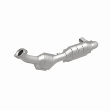 Load image into Gallery viewer, MagnaFlow Exhaust Products 24440 HM Grade Direct-Fit Catalytic Converter for Select Ford Expedition