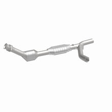 Load image into Gallery viewer, MagnaFlow Exhaust Products 447159 California CARB Direct-Fit Catalytic Converter for Select Ford E-150, Ford E-150 Club Wagon, Ford E-150 Econoline, Ford E-150 Econoline Club Wagon, Ford E-250, Ford E-250 Econoline