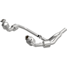 Load image into Gallery viewer, MagnaFlow Exhaust Products 5582689 California CARB Direct-Fit Catalytic Converter for Select Jeep Wrangler