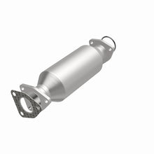 Load image into Gallery viewer, MagnaFlow Exhaust Products 3322621 California CARB Direct-Fit Catalytic Converter for Select Honda Accord