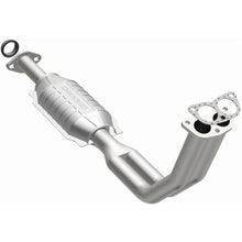 Load image into Gallery viewer, MagnaFlow Exhaust Products 3391618 California CARB Direct-Fit Catalytic Converter for Select Geo Tracker, Suzuki Sidekick