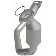 Load image into Gallery viewer, MagnaFlow Exhaust Products 551619 California CARB Direct-Fit Catalytic Converter for Select Pontiac G6, Saturn Aura