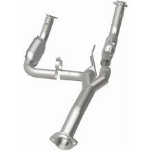 Load image into Gallery viewer, MagnaFlow Exhaust Products 21-252 OEM Grade Direct-Fit Catalytic Converter for Select Chevrolet Silverado HD, Chevrolet Silverado HD, GMC Sierra HD, GMC Sierra HD