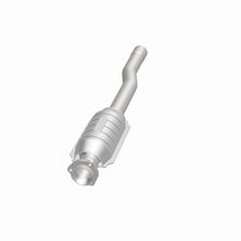 Load image into Gallery viewer, MagnaFlow Exhaust Products 23826 Standard Grade Direct-Fit Catalytic Converter for Select Land Rover Range Rover