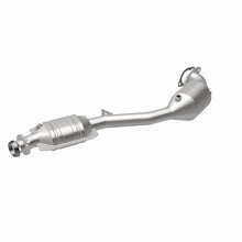 Load image into Gallery viewer, MagnaFlow Exhaust Products 5481622 California CARB Direct-Fit Catalytic Converter for Select Subaru Outback