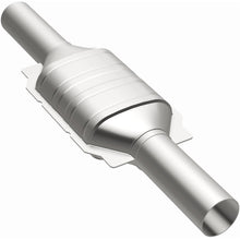 Load image into Gallery viewer, MagnaFlow Exhaust Products 3322223 California CARB Direct-Fit Catalytic Converter for Select Buick LeSabre, Buick Park Avenue, Buick Reatta, Buick Riviera, Cadillac Commercial Chassis, Cadillac DeVille, Cadillac Fleetwood, Oldsmobile 88, Oldsmobile 98,