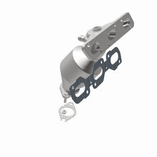 Load image into Gallery viewer, MagnaFlow Exhaust Products 452010 California CARB Manifold Catalytic Converter for Select Ford Escape, Mazda Tribute, Mercury Mariner