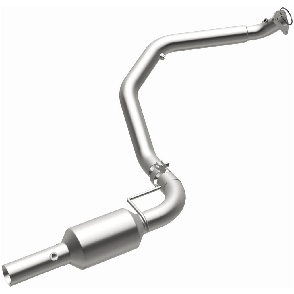 MagnaFlow Exhaust Products 280427 OEM Grade Direct-Fit Catalytic Converter for Select Chevrolet Express 4500, GMC Savana