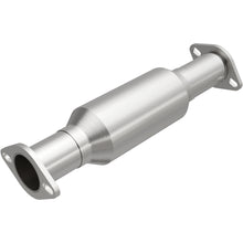 Load image into Gallery viewer, MagnaFlow Exhaust Products 4481249 California CARB Direct-Fit Catalytic Converter for Select Mitsubishi Diamante