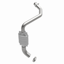 Load image into Gallery viewer, MagnaFlow Exhaust Products 93615 HM Grade Direct-Fit Catalytic Converter for Select Chevrolet Express 1500, Chevrolet Express 2500, Chevrolet Express 3500, Chevrolet G30, GMC G3500, GMC Savana 1500, GMC Savana 2500, GMC Savana
