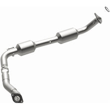 Load image into Gallery viewer, MagnaFlow Exhaust Products 5481625 California CARB Direct-Fit Catalytic Converter for Select Toyota Tundra