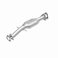 Load image into Gallery viewer, MagnaFlow Exhaust Products 4451468 California CARB Direct-Fit Catalytic Converter for Select Chevrolet S10, GMC Sonoma
