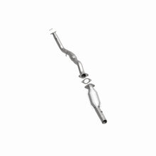 Load image into Gallery viewer, MagnaFlow Exhaust Products 93623 HM Grade Direct-Fit Catalytic Converter for Select Chevrolet Silverado HD, Chevrolet Silverado 2500, Chevrolet Suburban 2500, GMC Sierra HD, GMC Sierra 2500, GMC Sierra HD, GMC Yukon XL