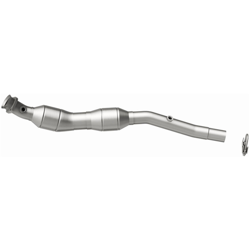 MagnaFlow Exhaust Products 49722 OEM Grade Direct-Fit Catalytic Converter for Select Land Rover Range Rover