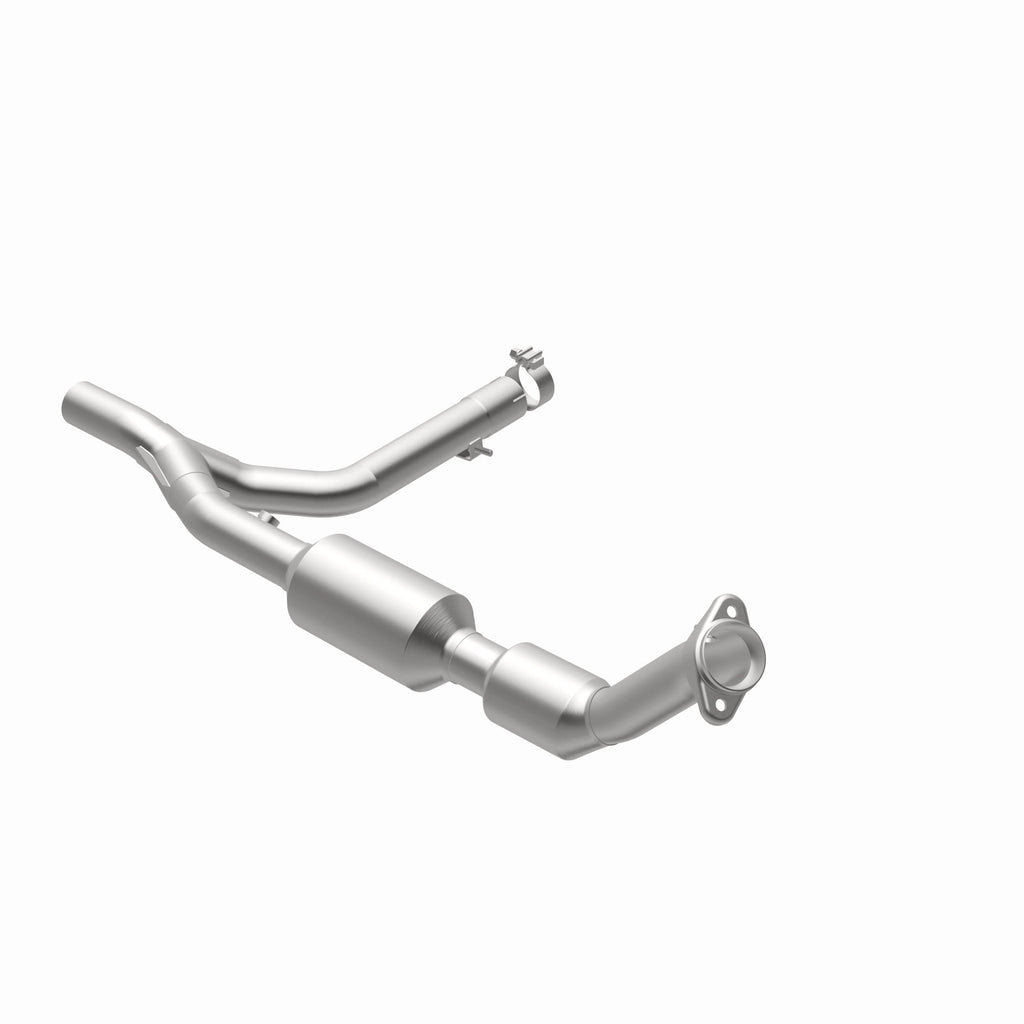 MagnaFlow Exhaust Products 280008 OEM Grade Direct-Fit Catalytic Converter for Select Ford F-150, Ford F-150 Heritage